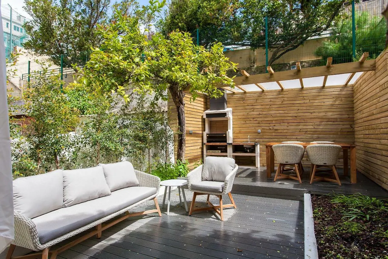 Charming Terrace - Liberdade Apartment Lisbon